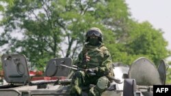 Участь оказавшихся в руках военных людей сложилась не намногим лучше тех, кто там был убит