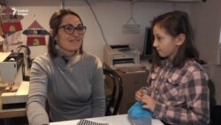 Babzsákok és maszkok: családi műhely a Covid idején