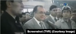 Ion Iliescu le mulțumește minerilor din Valea Jiului pentru restabilirea ordinii în Capitală și pentru „simțul civic” dovedit.