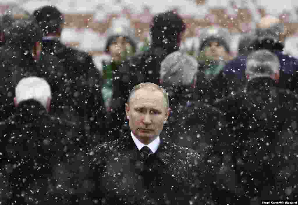 De Ziua Apărătorilor Patriei, la mormântul soldatului necunoscut la Moscova, februarie 2017 