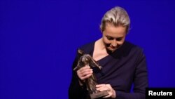 Julija Navalnaja primila je 12. maja Dresdensku nagradu za mir za svog pokojnog supruga Alekseja Navaljnog.