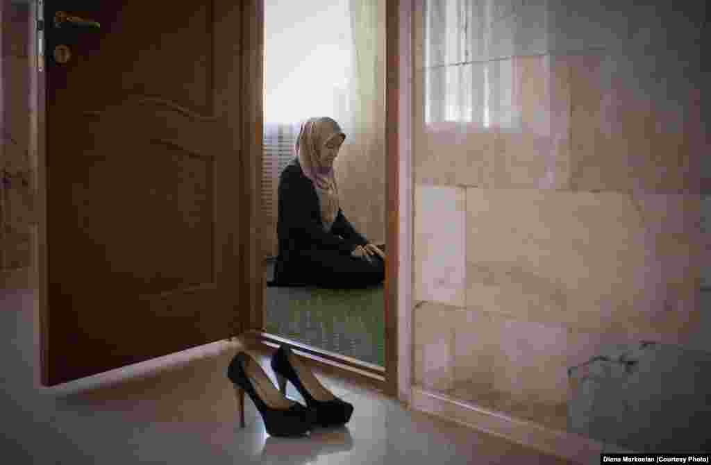Amina Mutieva (21) studentica je islamskog univerziteta u Groznom. 