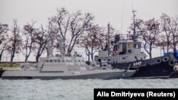 Ukrajinski brodovi koje je zatočila Rusija uz obalu moreuza Kerč, Krim