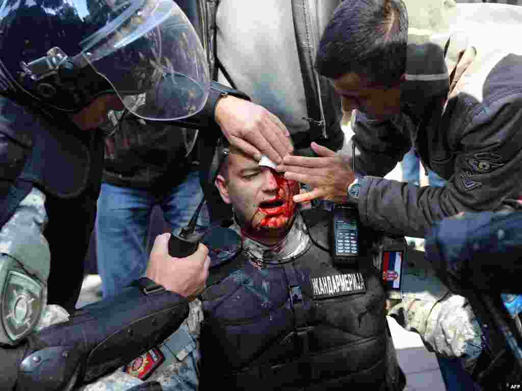 Белград Геј и Анти-геј парада 10.10.2010. 
